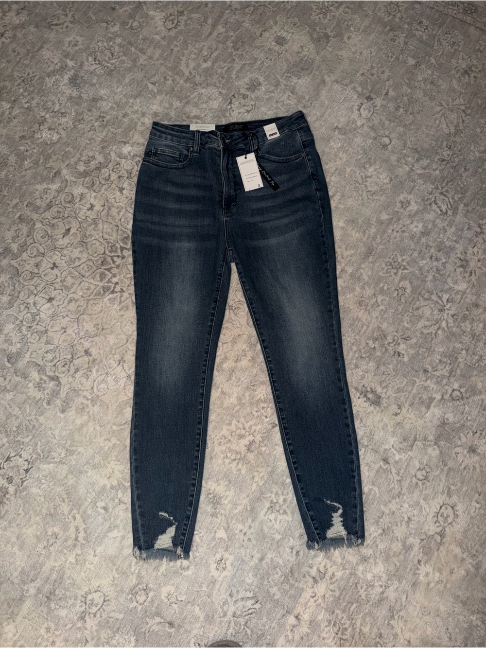 Judy Blue Dark Blue Skinny Jeans with Distressed Hem